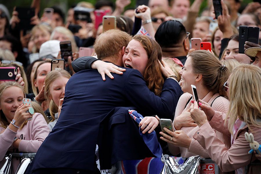 4 Prince Harry meets fan Melbourne