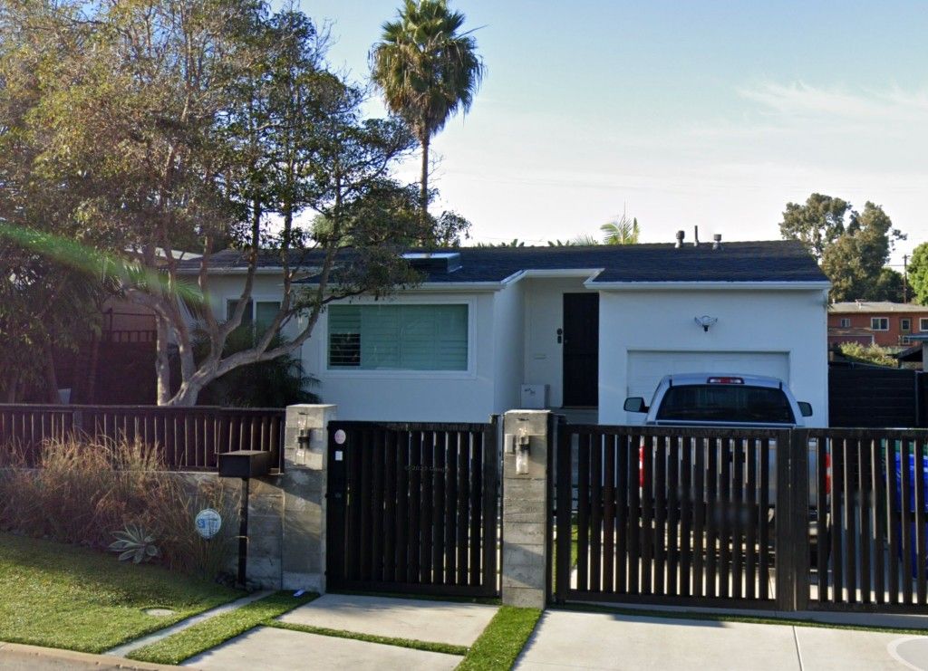 Frances Bean Cobain, former home in San Diego