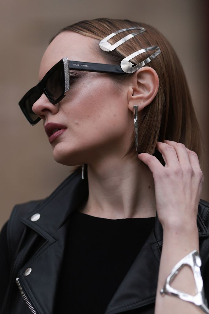 90s hairstyles hair clips