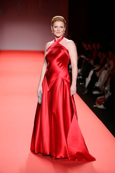 sarah ferguson red dress