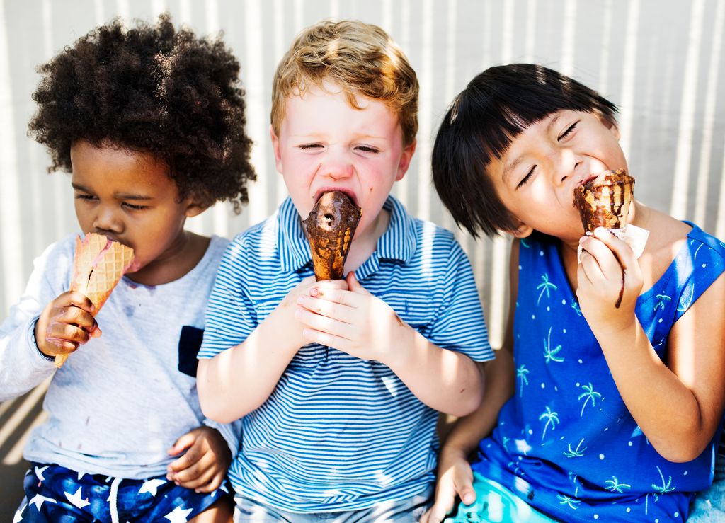 Children enjoying an ice cream