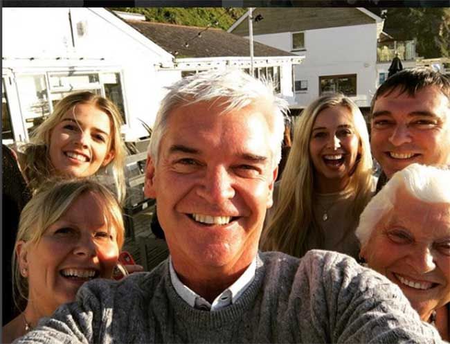 phillip schofield brother wife daughters cornwall