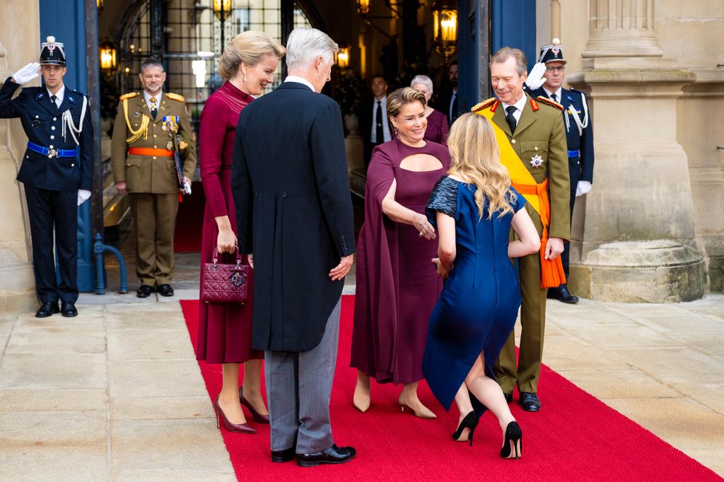 Princess Elisabeth curtsies