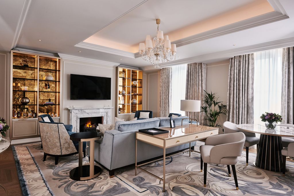 Lounge in Landmark London's newly reimagined Signature Suites 