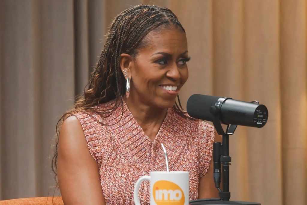 Michelle Obama révèle 10 nouveaux piercings – et la réaction de Barack n'a pas de prix 1 photo de Michelle Obama nouveaux piercings aux oreilles