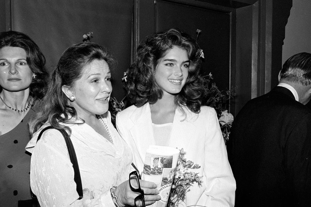 Teri Shields and Brooke Shields in 1982