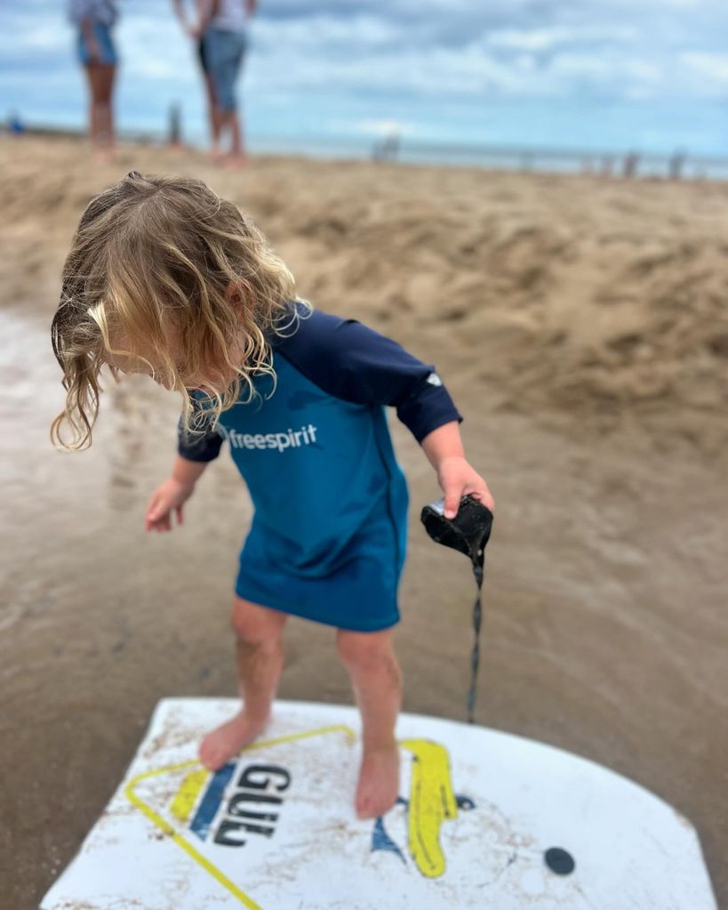 Helen Skelton daughter Elsie at the beach 