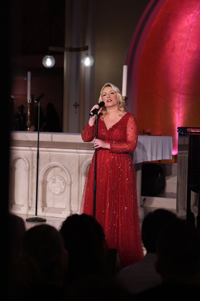 Natalie Rushdie delighted guests by singing two Christmas songs