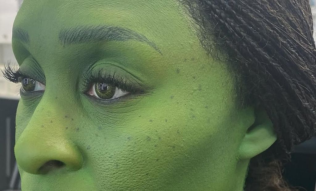 Elphaba's 'Wicked' green glam up close