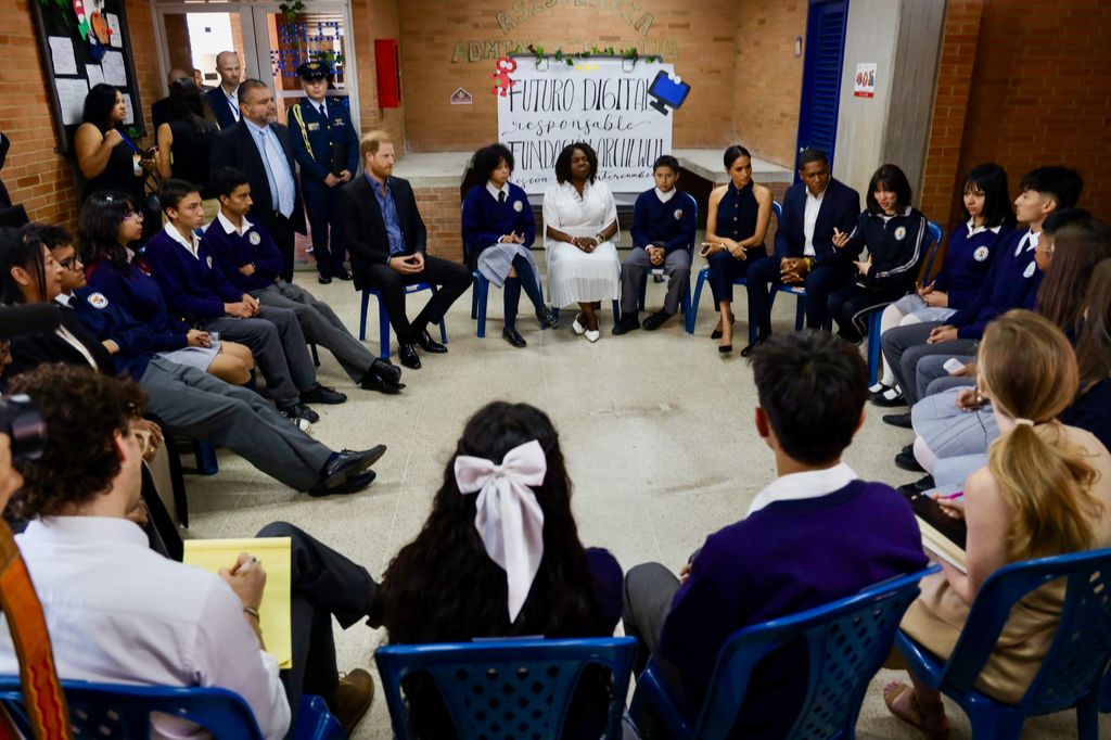 Harry and Meghan meet students at a local Colombian school