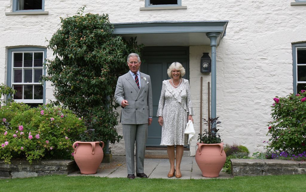 Camilla and Charles posed for a photograph outside white house
