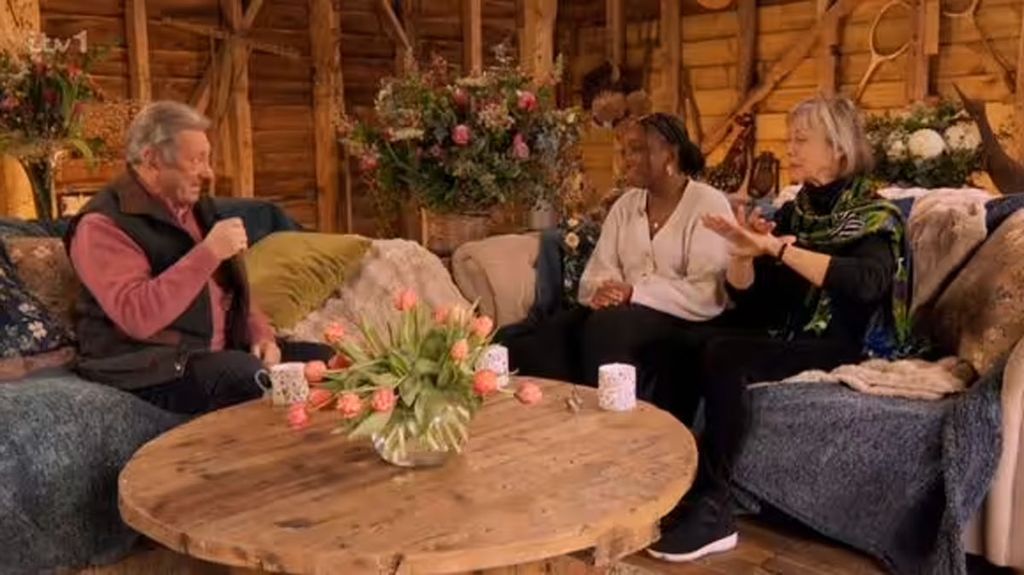 Fans were quick to praise Alan's response