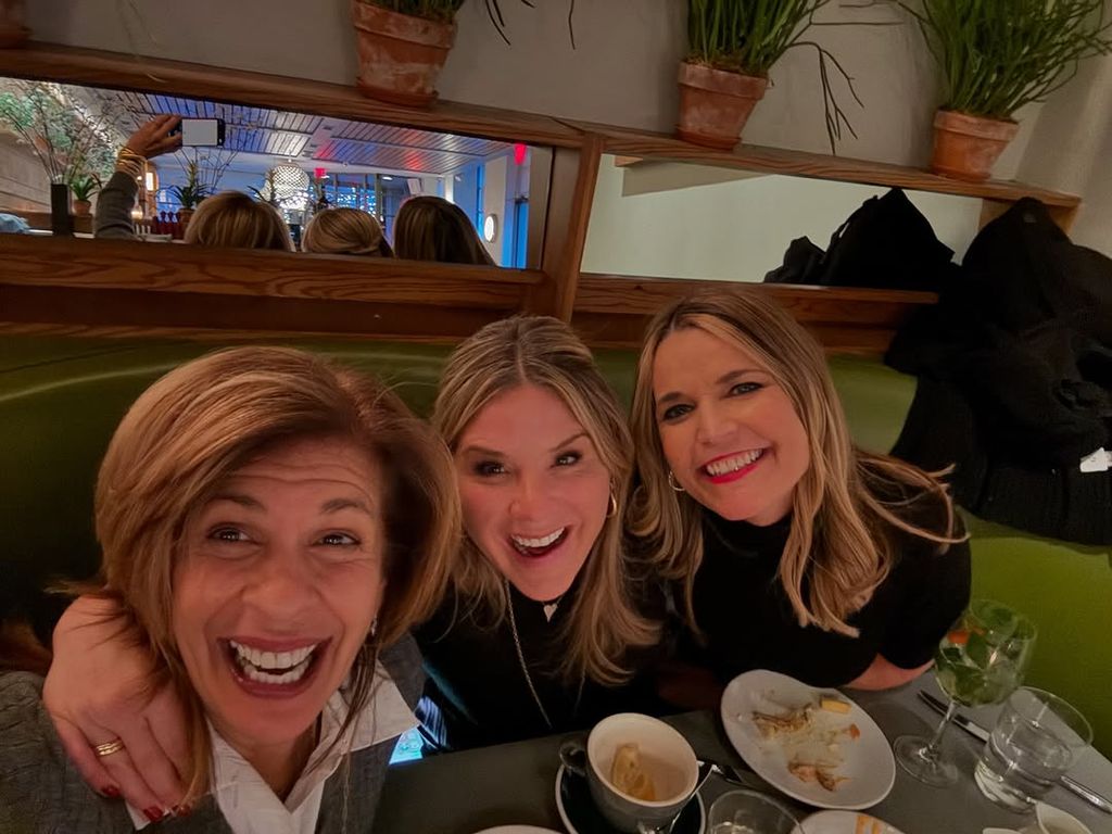 Hoda, Jenna and Savannah reunited for a girls lunch 