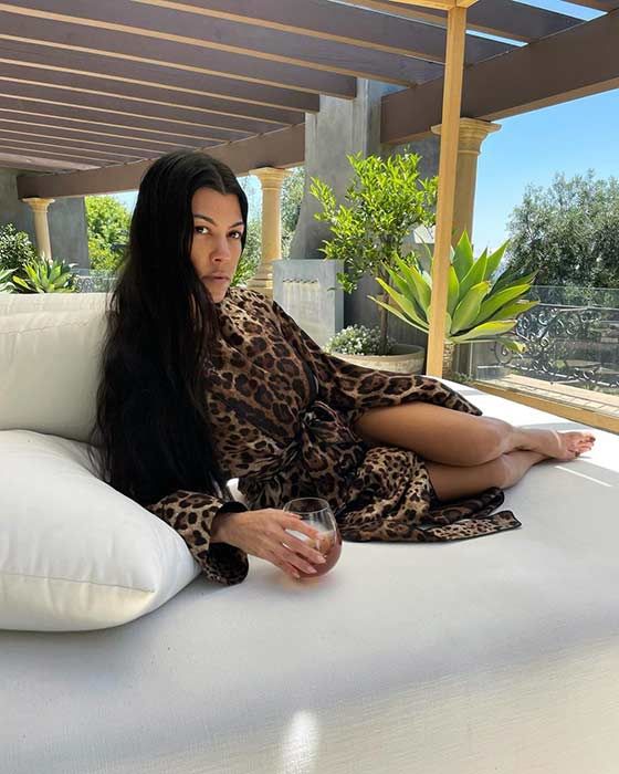 Kourtney Kardashian posts poolside photo - sister Khloe reacts | HELLO!