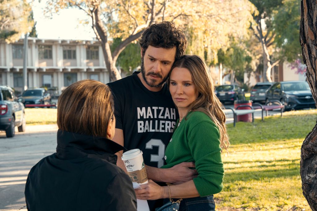 Adam Brody as Noah, Kristen Bell as Joanne in episode 202 of Nobody Wants This