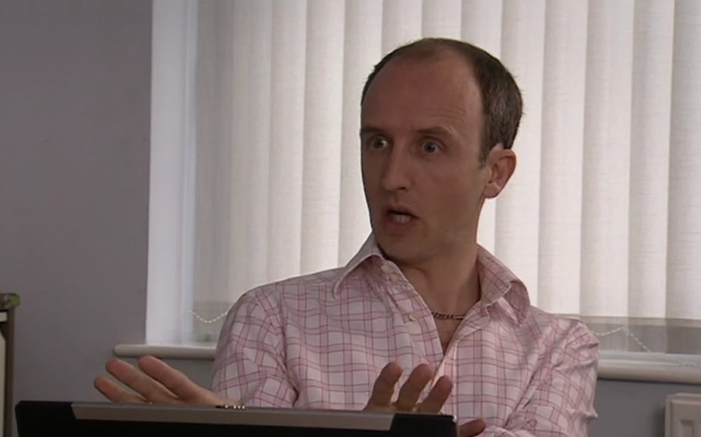 Martin played comedy scriptwriter Damon Beesley in Extras