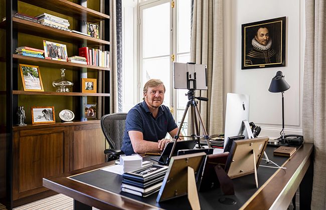 King Willem Alexander home office