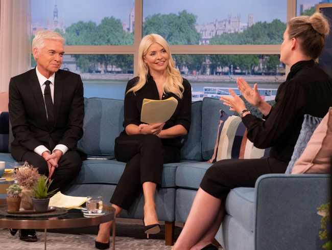 holly willoughby all black2 full length