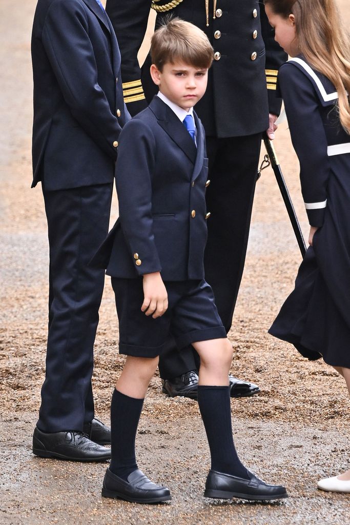 Prince Louis full length