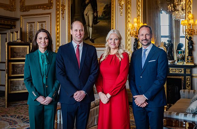 Kate Middleton in a green Burberry suit posing alongside William and the Norwegian royals