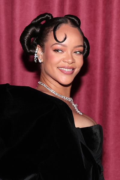 Rihanna Makeup Golden Globes