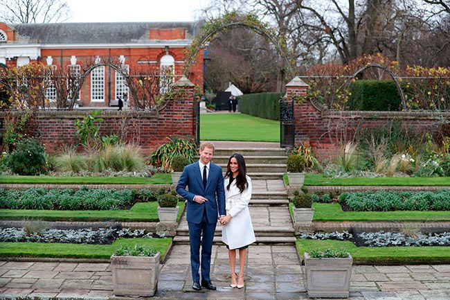 prince harry meghan posing in kensington palace for engagement photoshoot