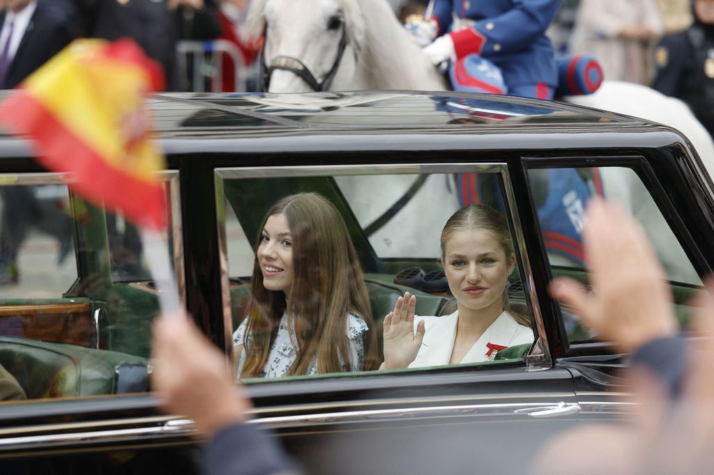 princess leonor in car on her way to congress of deputies 