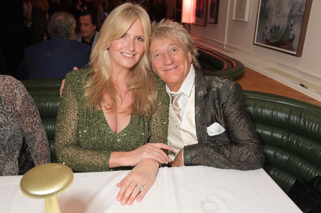 A close-up photo of Penny Lancaster and Rod Stewart
