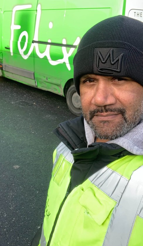 Mark Setchfield selfie with Felix green van