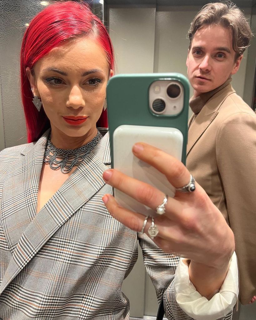 Diane Buswell and Joe Sugg posing for a mirror selfie