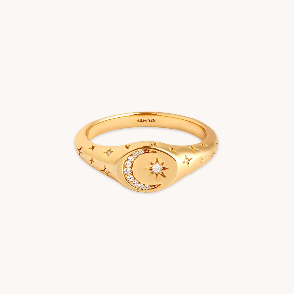 signet ring product shot