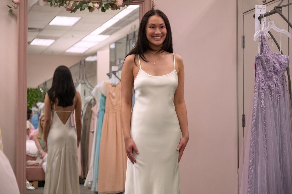 Belly's wedding dress she tries on while wedding dress shopping