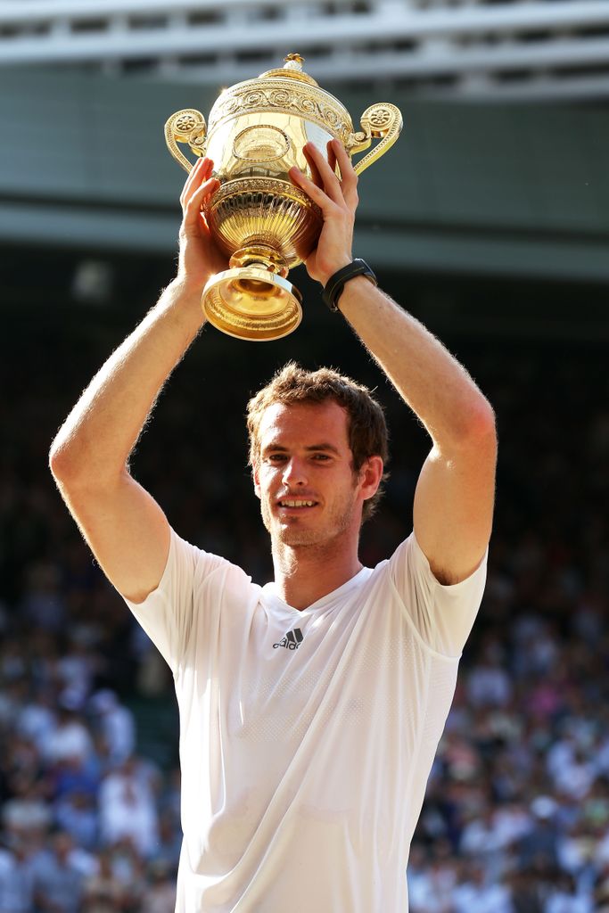 Andy Murray lifts Wimbledon trophy