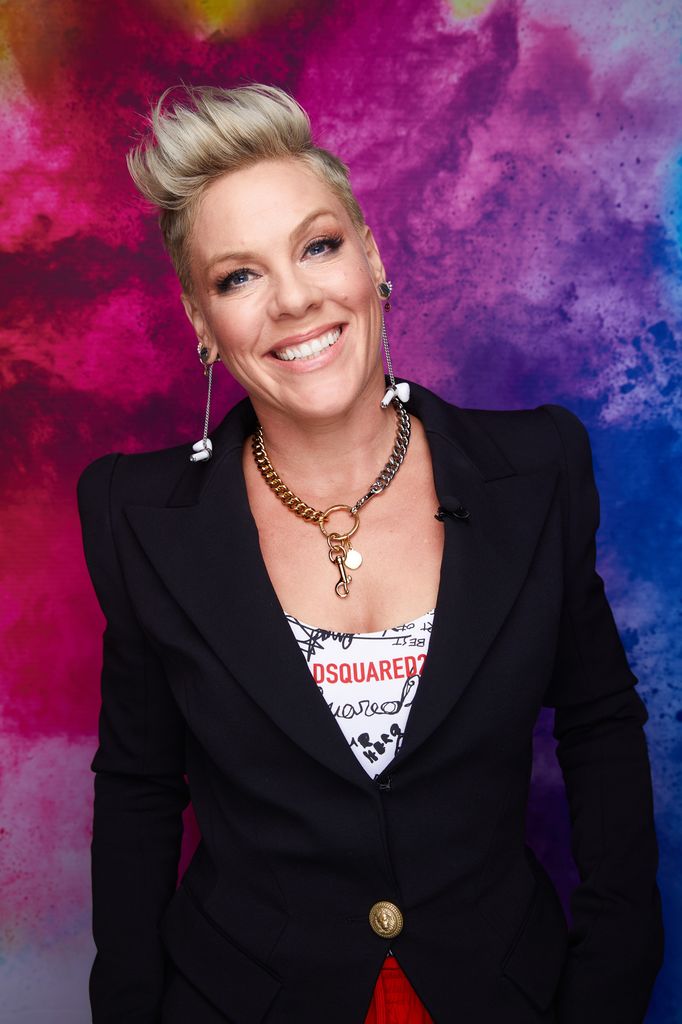 spectacle rose de Kelly Clarkson