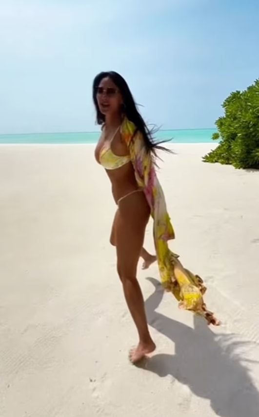 Nicole looked glowing on holiday