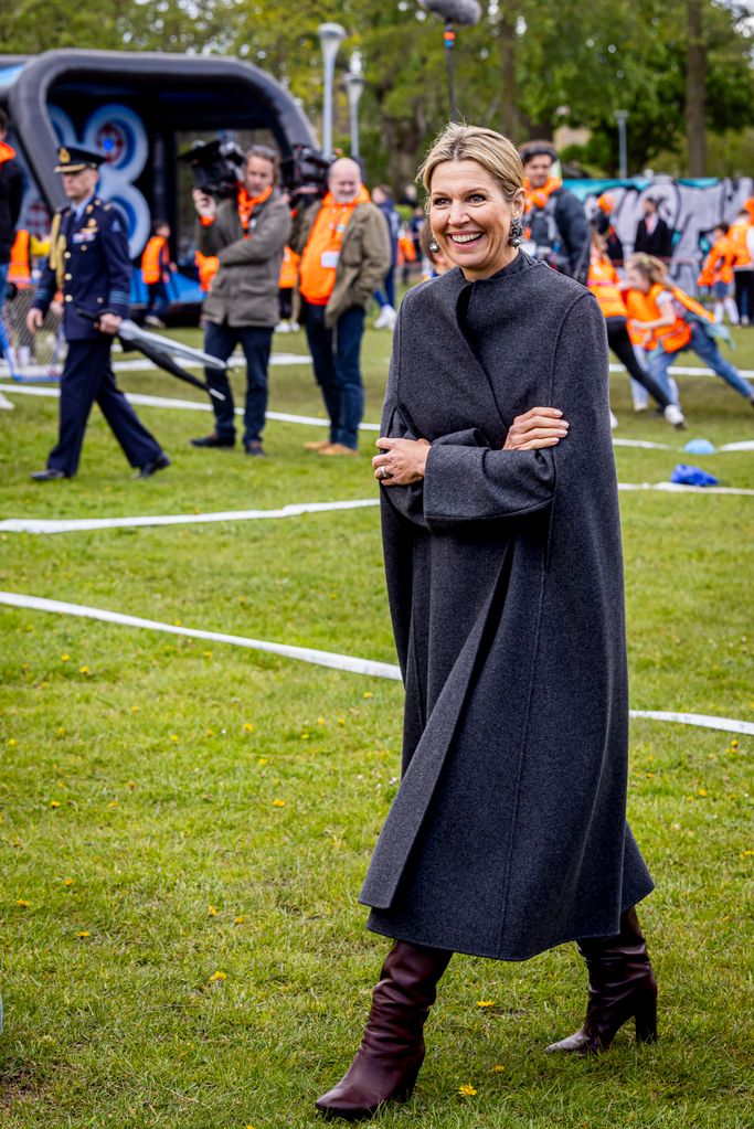 Queen Maxima on school field in cape