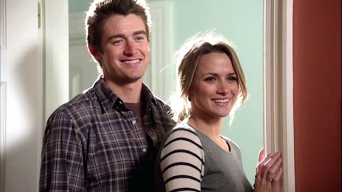 Robert Buckley and Shantel VanSanten as Clay and Quinn Evans in One Tree Hill