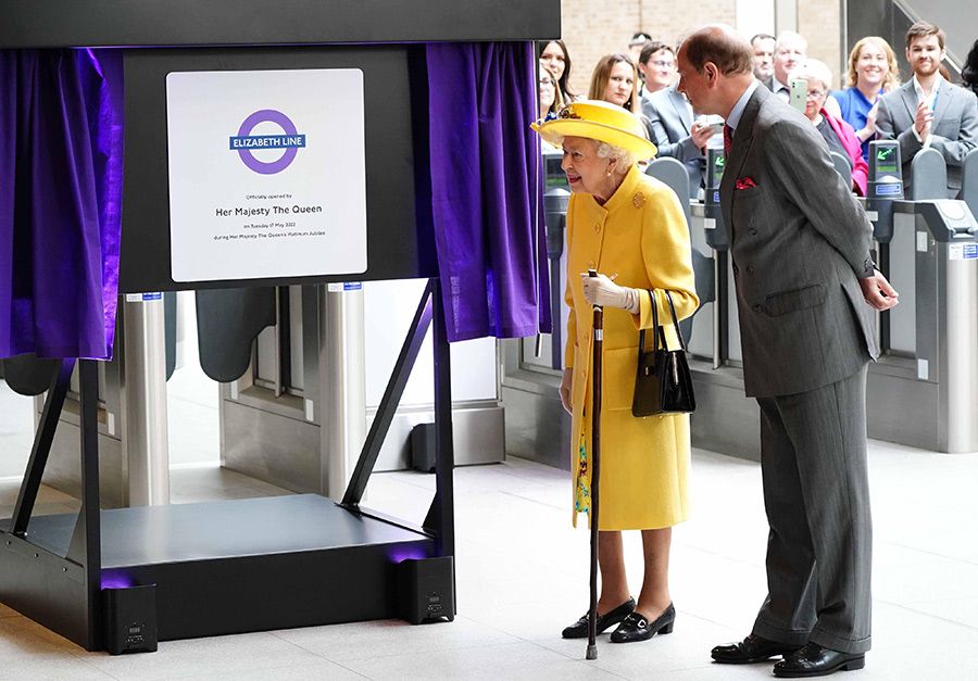 the queen unveils elizabeth line