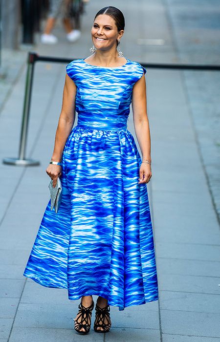 victoria blue dress
