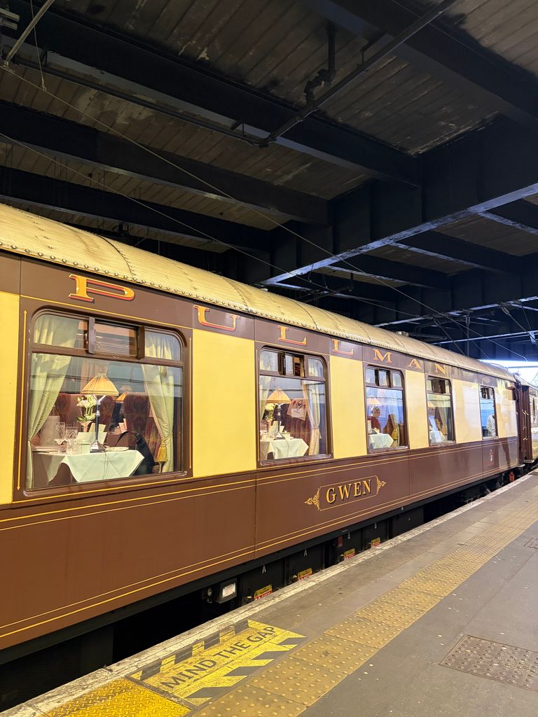 Le train était un Pullman britannique 