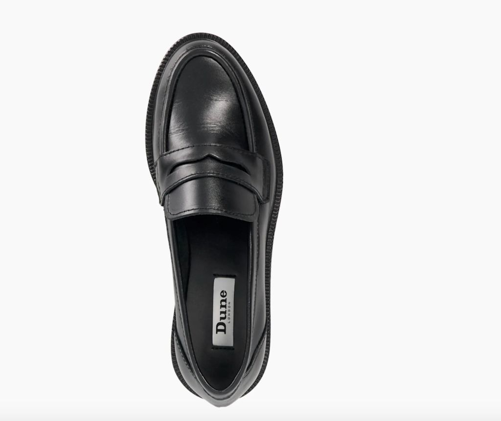 Je suis obsédée par les tenues des années 90 de Carolyn Bessette-Kennedy dans Disney's Love Story – voici comment les copier 14 Mocassins Dune London à bout en amande