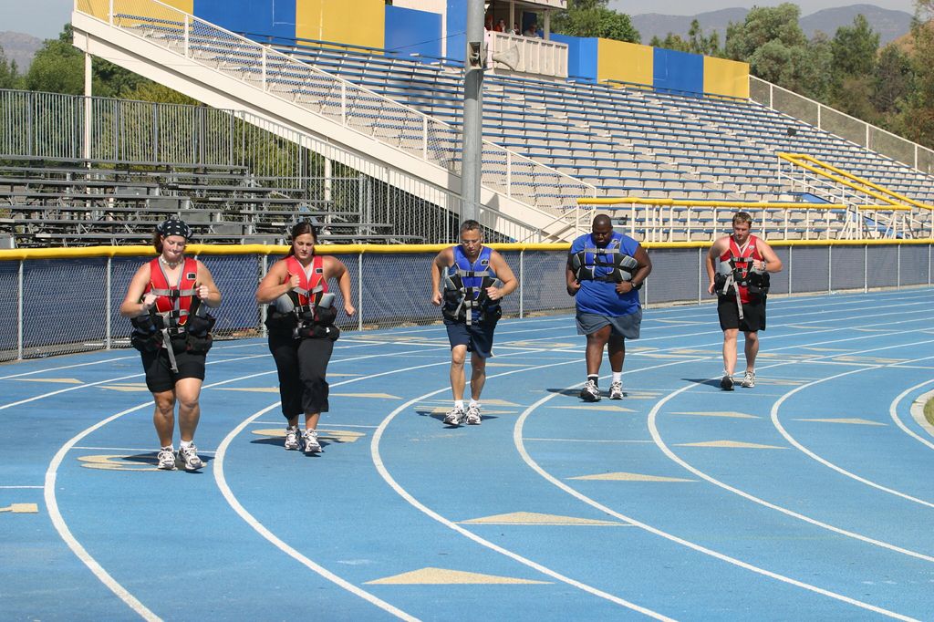 isa Andreone, Kelly Minner, Gary Deckman, Maurice Walker, Ryan Benson running