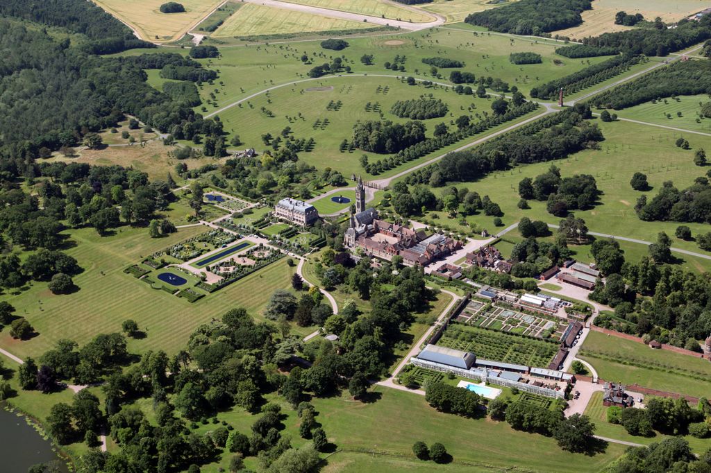 Eaton Hall surrounded by woodland