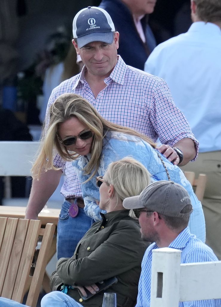 zara tindall chatting to family 