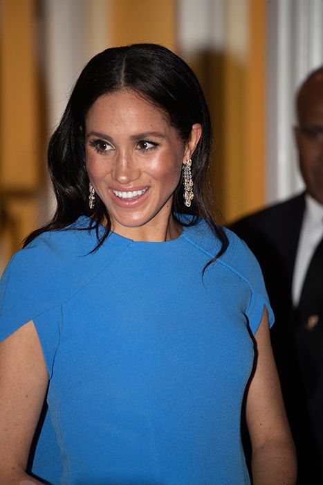 Meghan Markle dazzles in her first royal gown for Fiji state reception ...