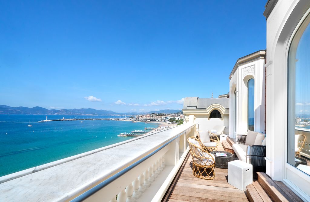 All suites boast sprawling views of the ocean