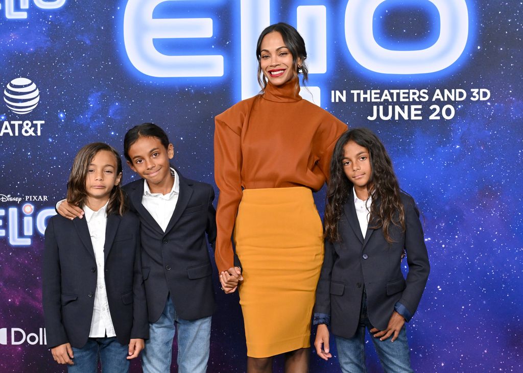 Zoe Saldaña et Sons Cy, Bowie et Zen assistent à la première de Los Angeles de Disney Pixar "Elio" 