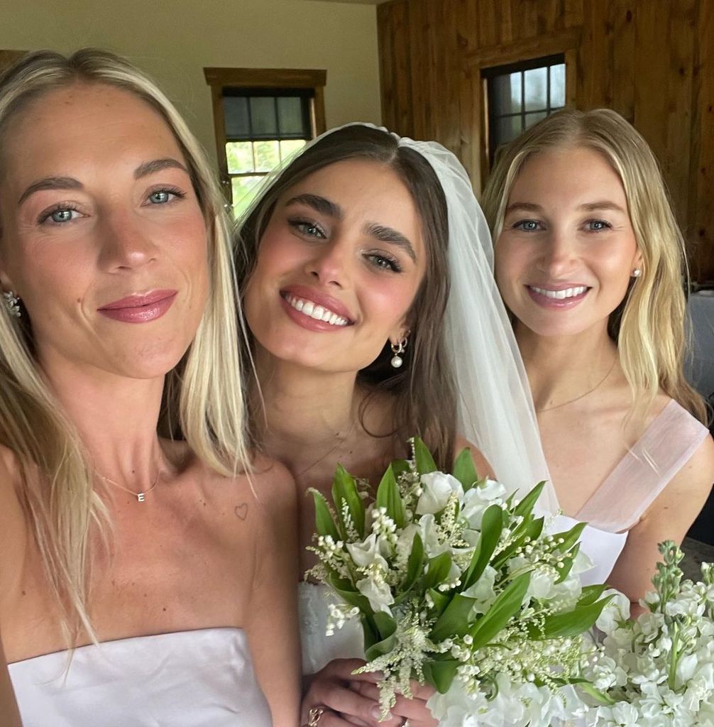 Taylor with two bridesmaids