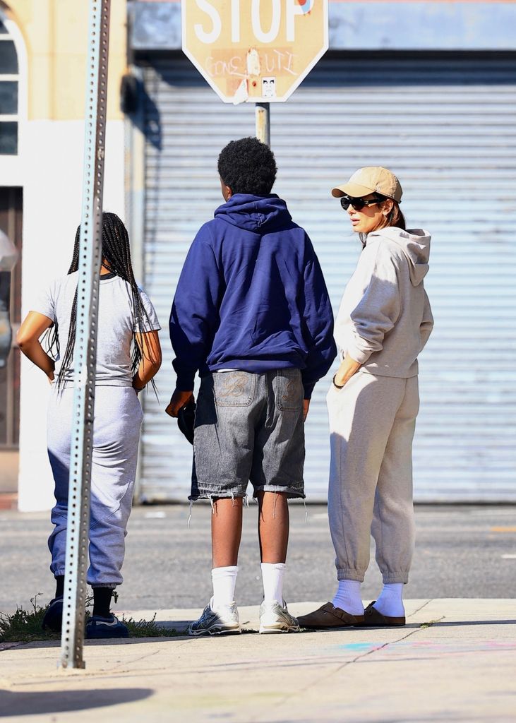 Actress and proud mom Sandra Bullock was spotted taking her children to a weekend sewing class in sunny Los Angeles