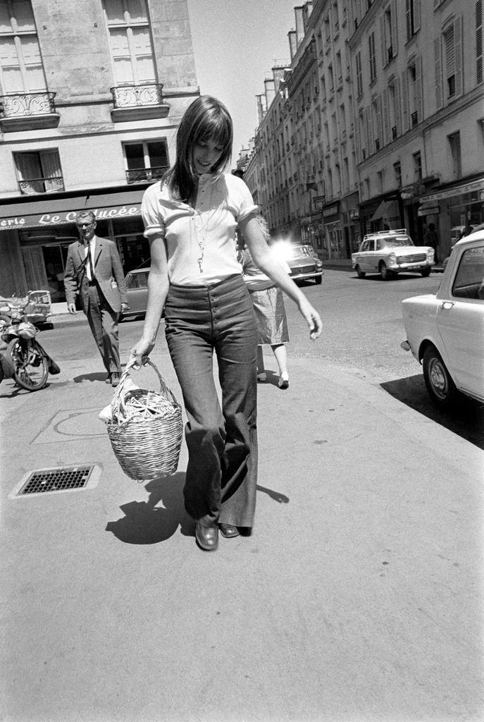 Jane Birkin shopping in Paris. 4th June 1970.